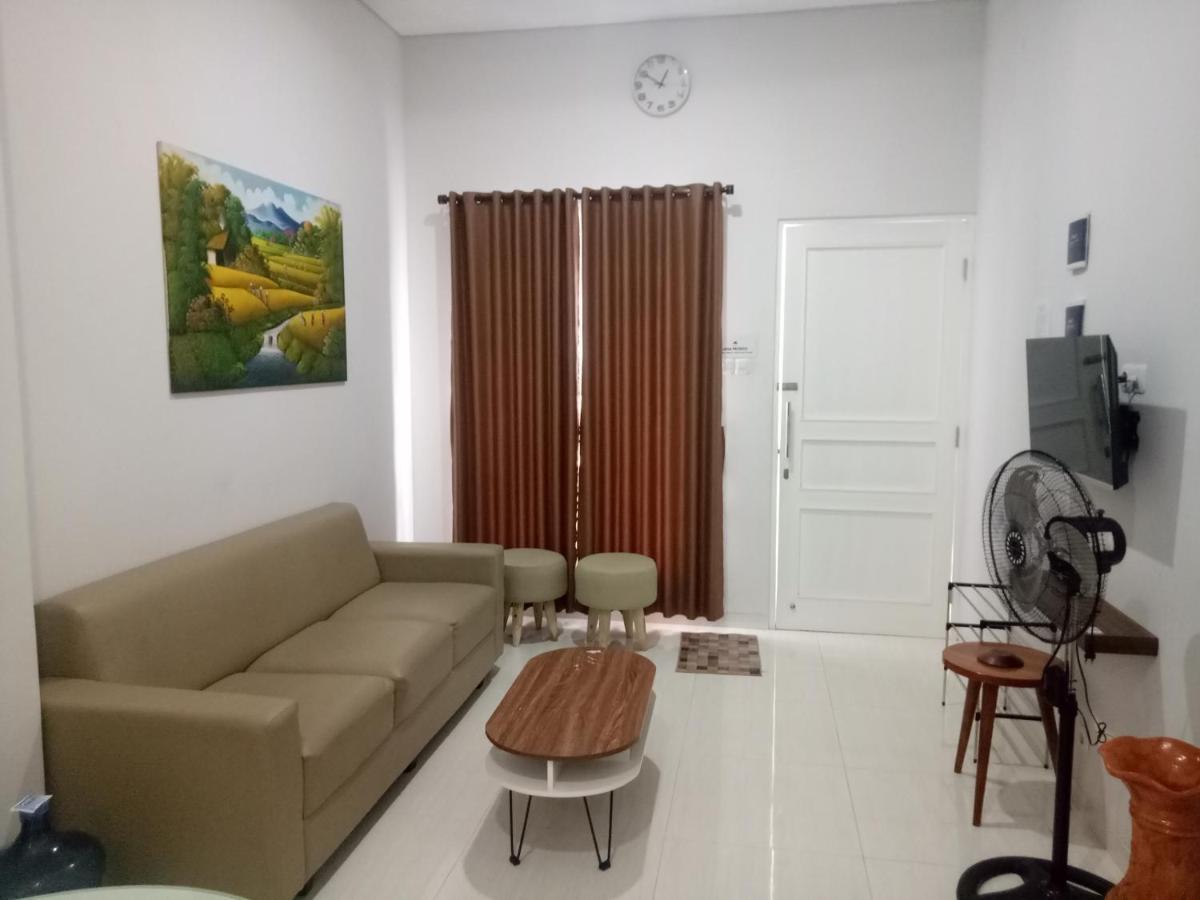 Omah Bondi Family Homestay By Fh Stay Джокьякарта Экстерьер фото